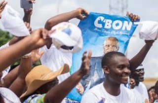 Gabon – Le système ne meurt pas, il change de visage